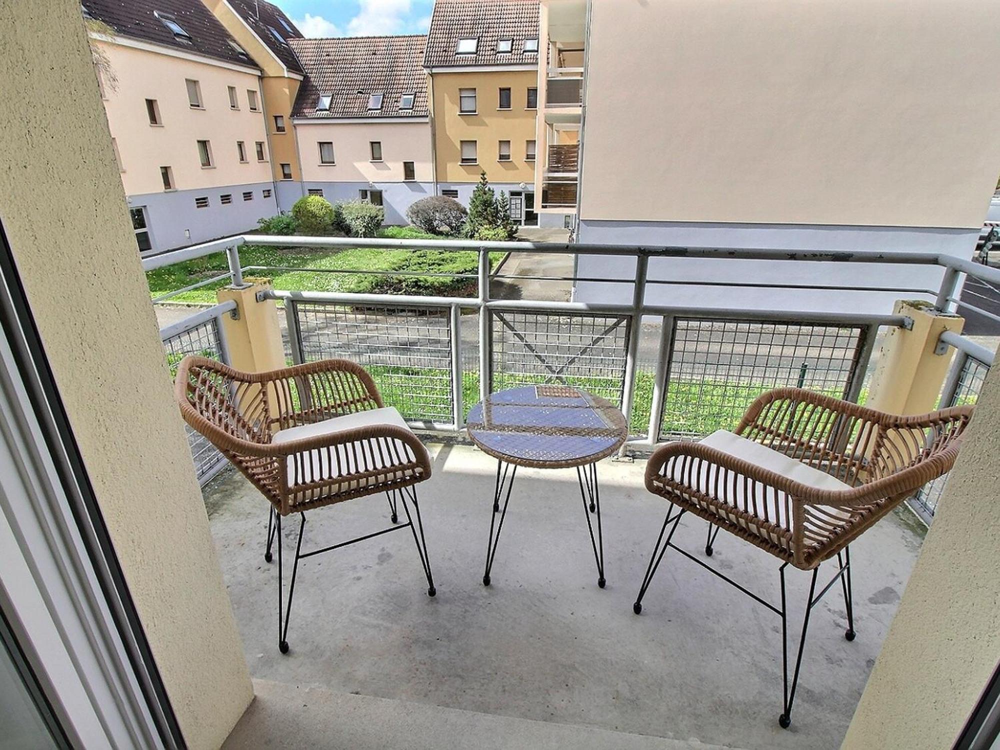 Renove Pres Du Centre De Avec Balcon, 2 Et Wi-fi Inclus - Fr-1-722-7 Apartamento Colmar
